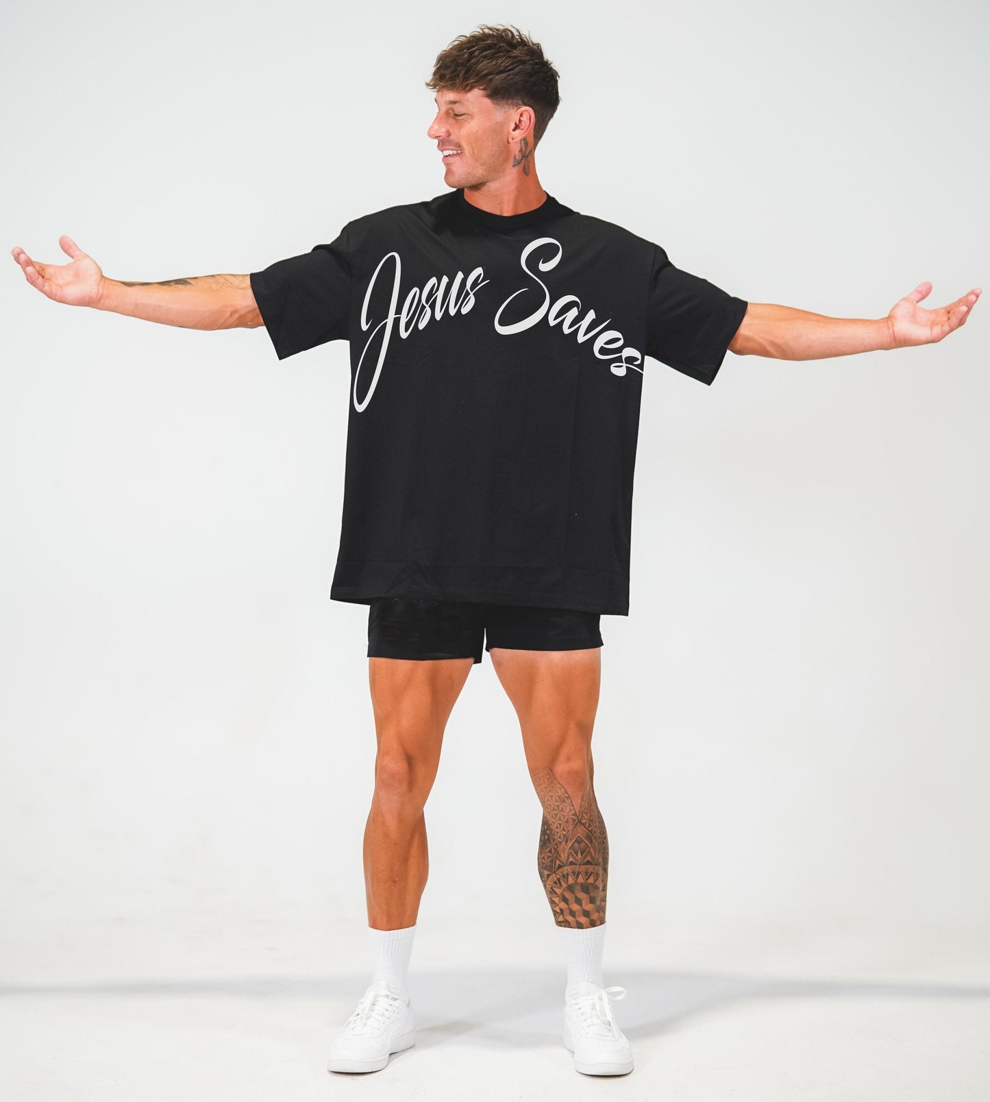 JESUS SAVES - Tee
